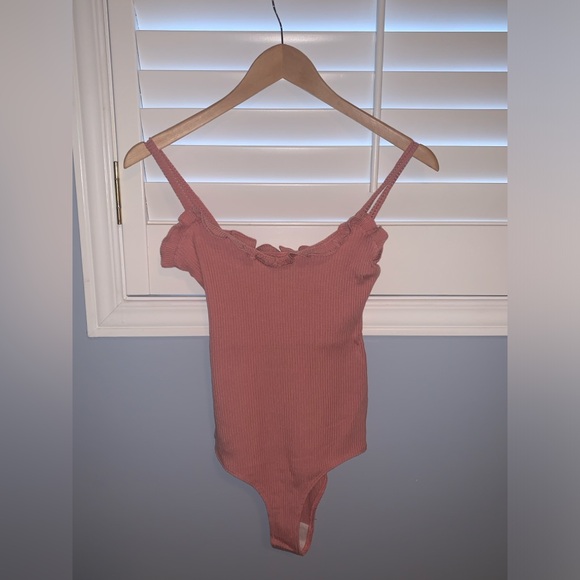 Reformation bodysuit - Picture 1 of 4